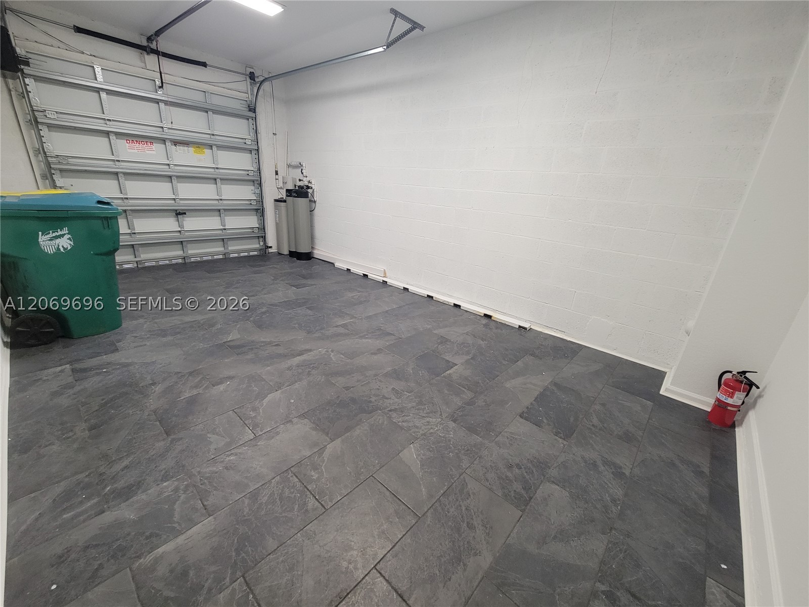 1107 NW 40th Ter #1107, Lauderhill FL 33313