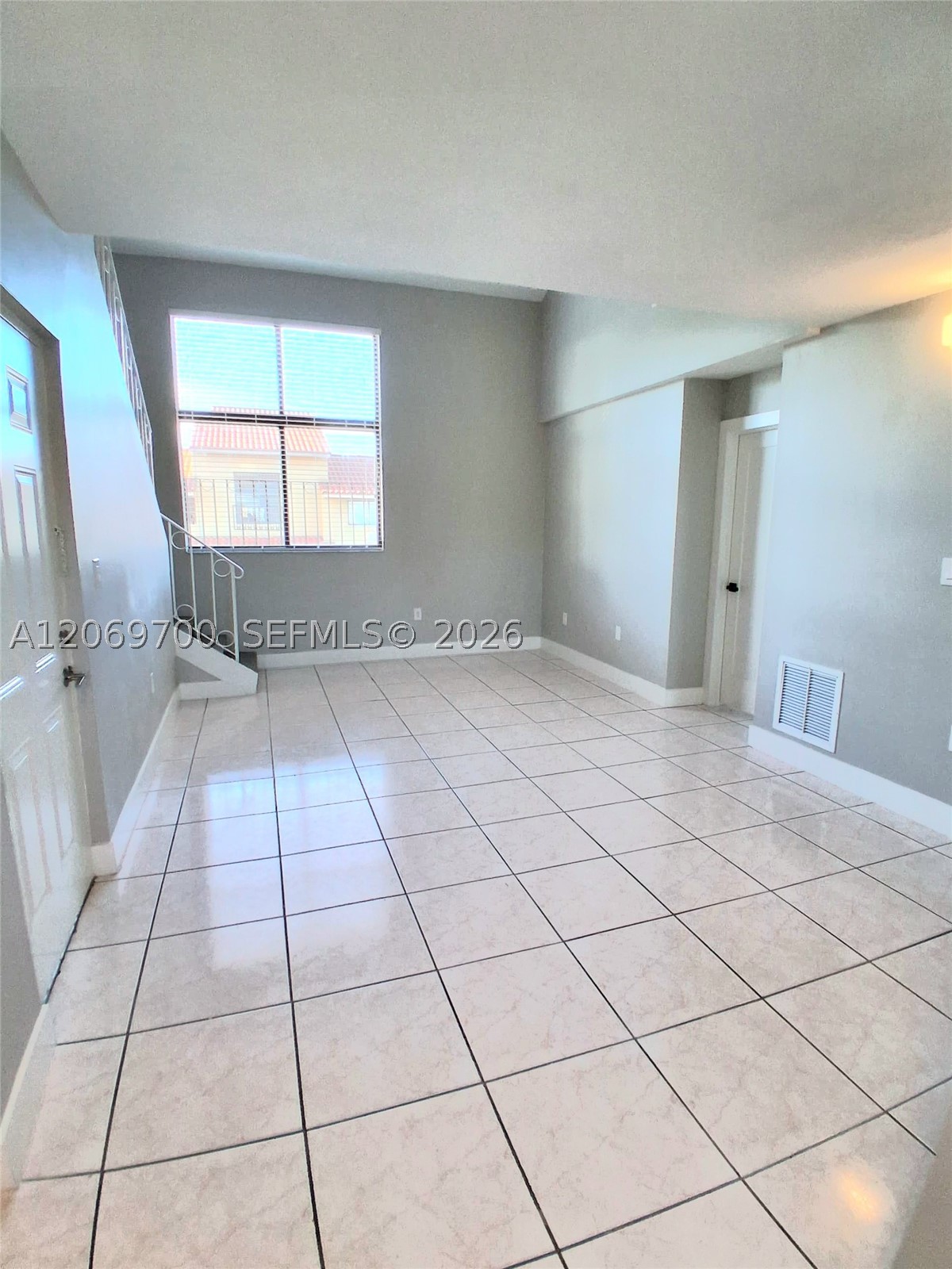 2770 W 60th Pl #201, Hialeah FL 33016