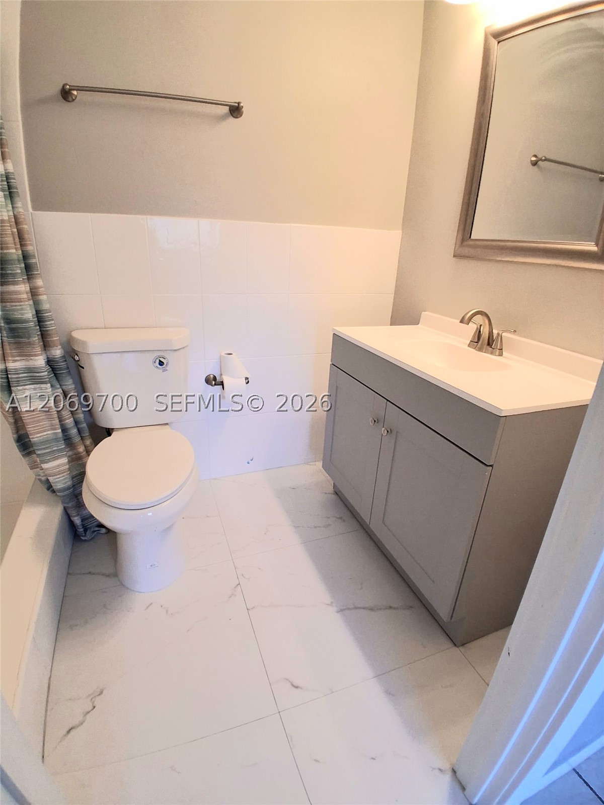 2770 W 60th Pl #201, Hialeah FL 33016