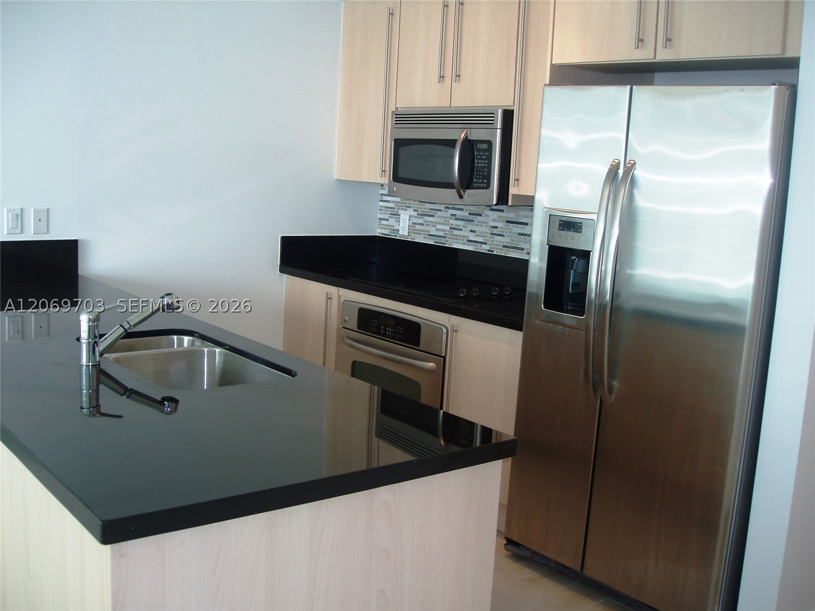 79 SW 12 #3611, Miami FL 33130