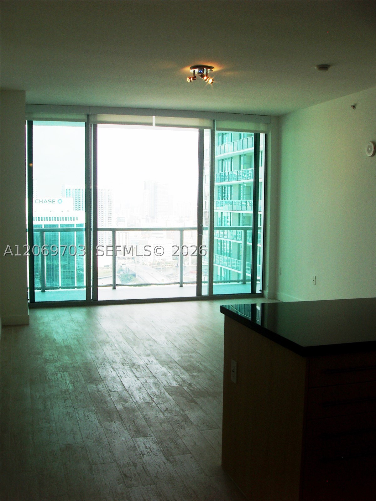79 SW 12 #3611, Miami FL 33130