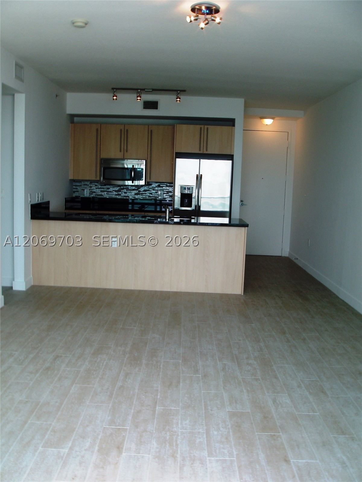 79 SW 12 #3611, Miami FL 33130