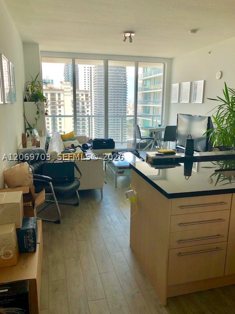 79 SW 12 #3611, Miami FL 33130