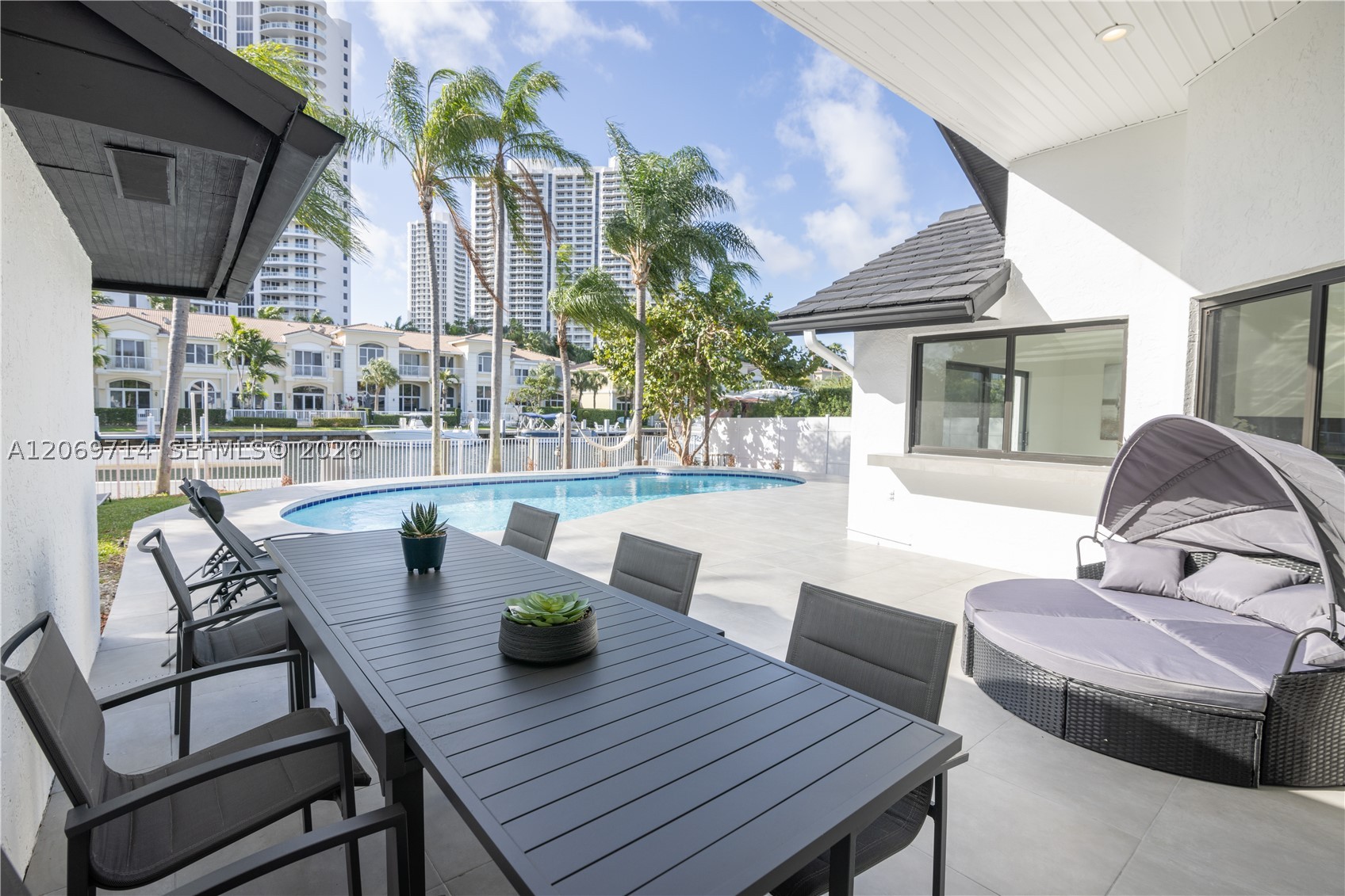 201 Holiday Dr, Hallandale Beach FL 33009