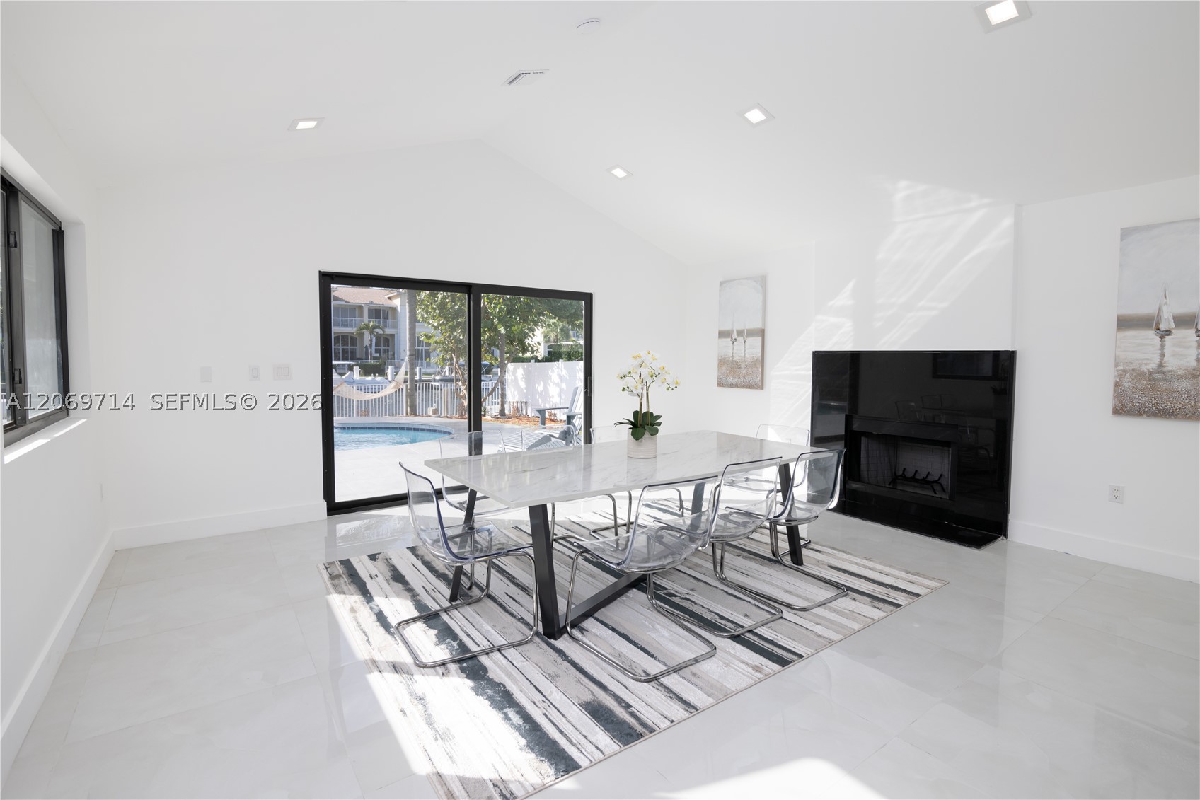 201 Holiday Dr, Hallandale Beach FL 33009