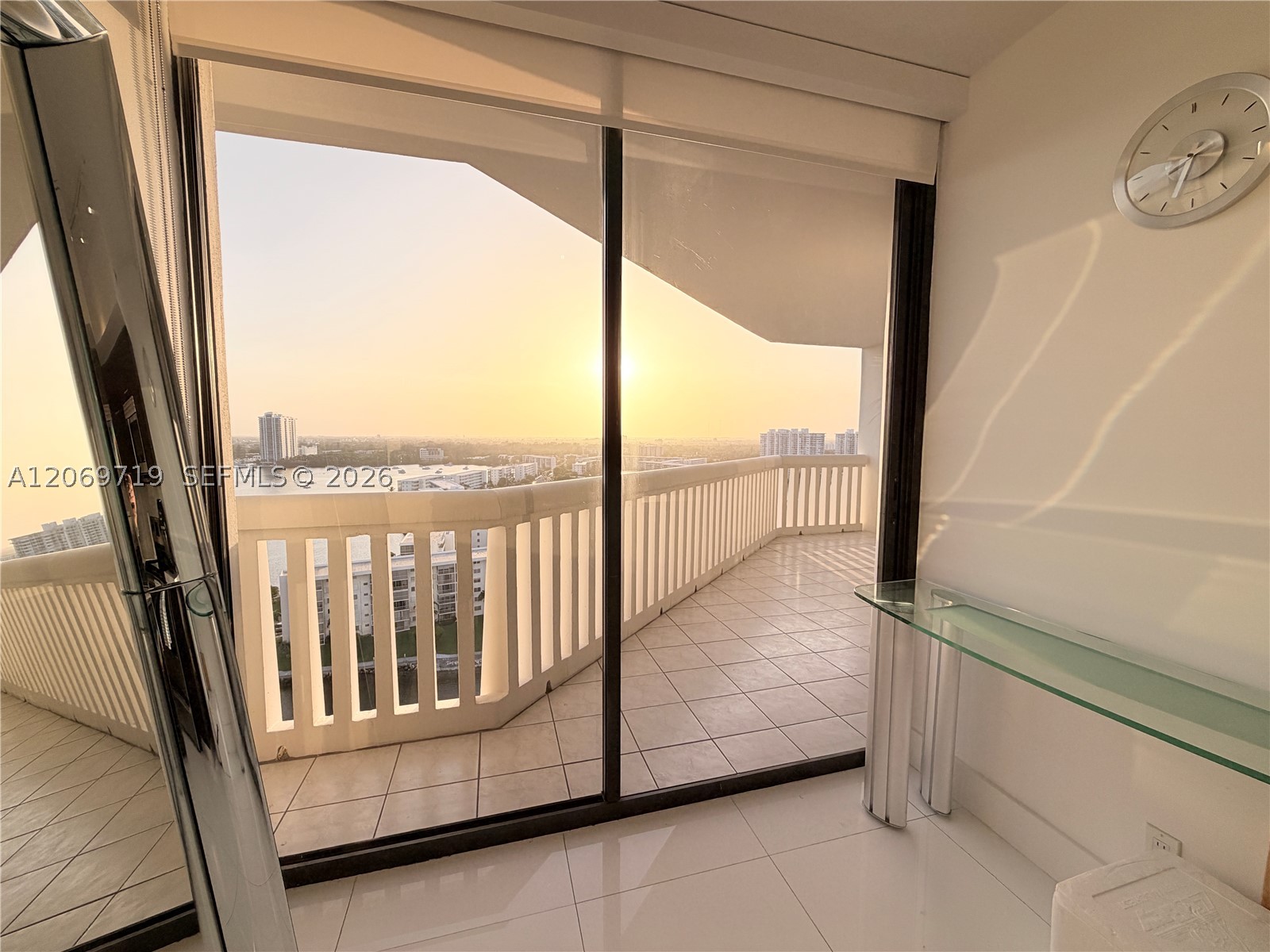 1000 W Island Blvd #1911, Aventura FL 33160