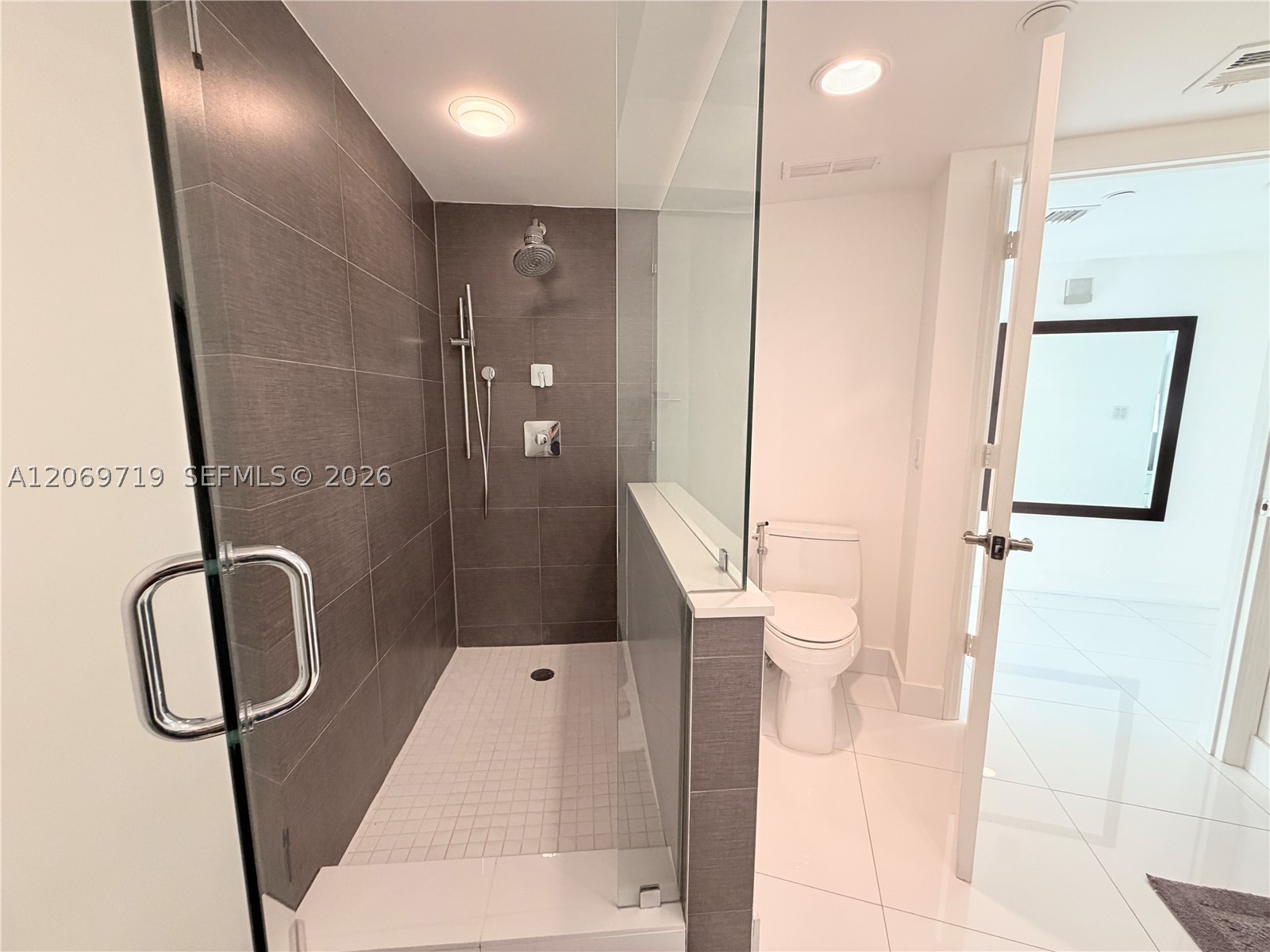 1000 W Island Blvd #1911, Aventura FL 33160
