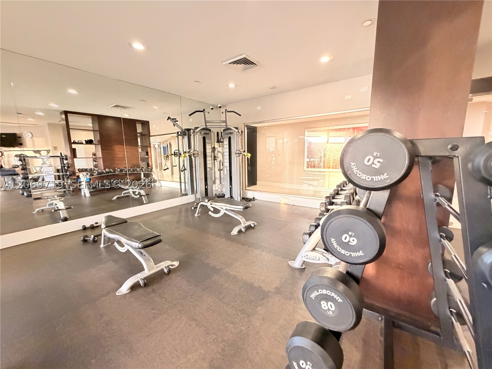 1000 W Island Blvd #1911, Aventura FL 33160