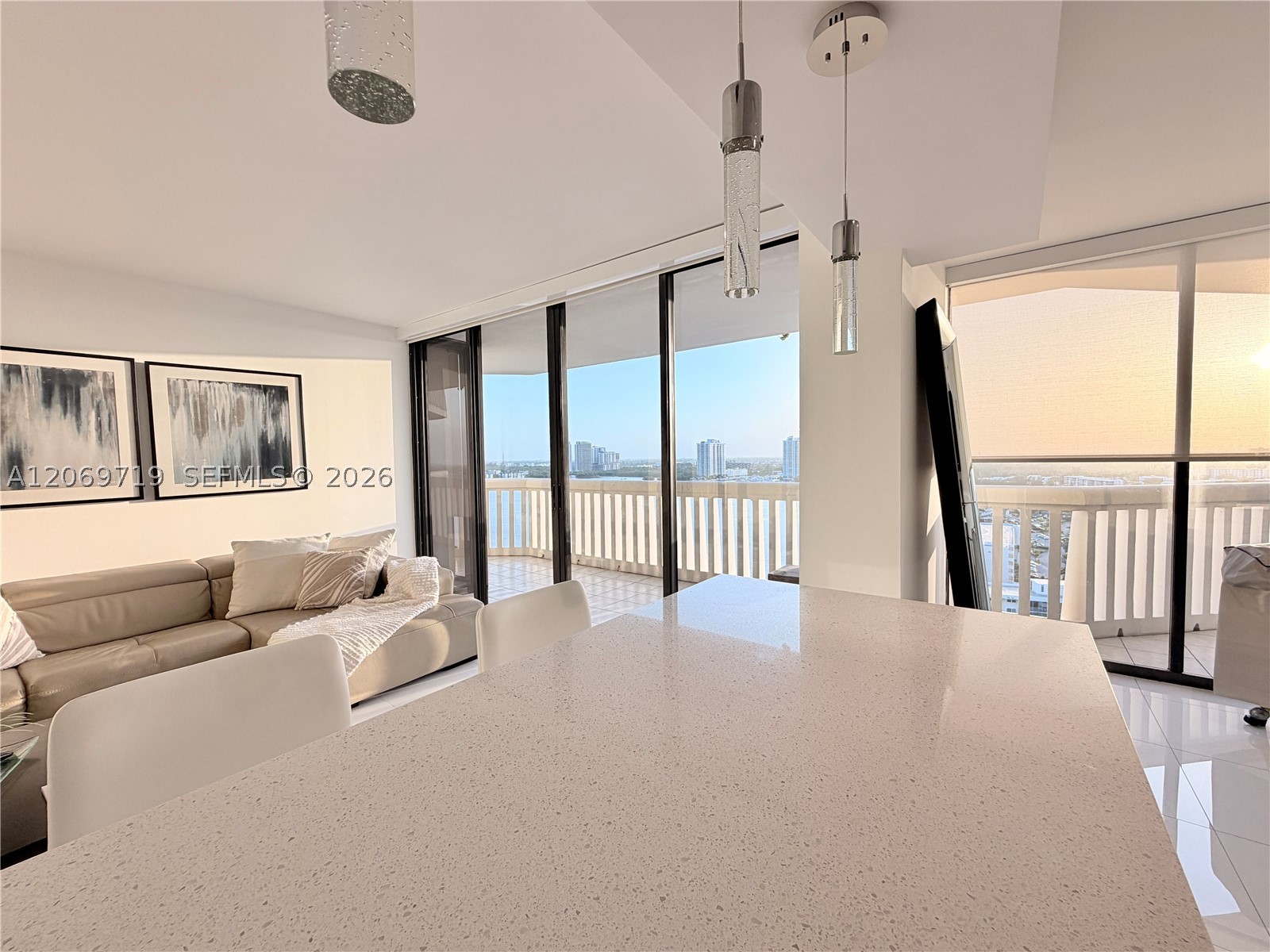 1000 W Island Blvd #1911, Aventura FL 33160