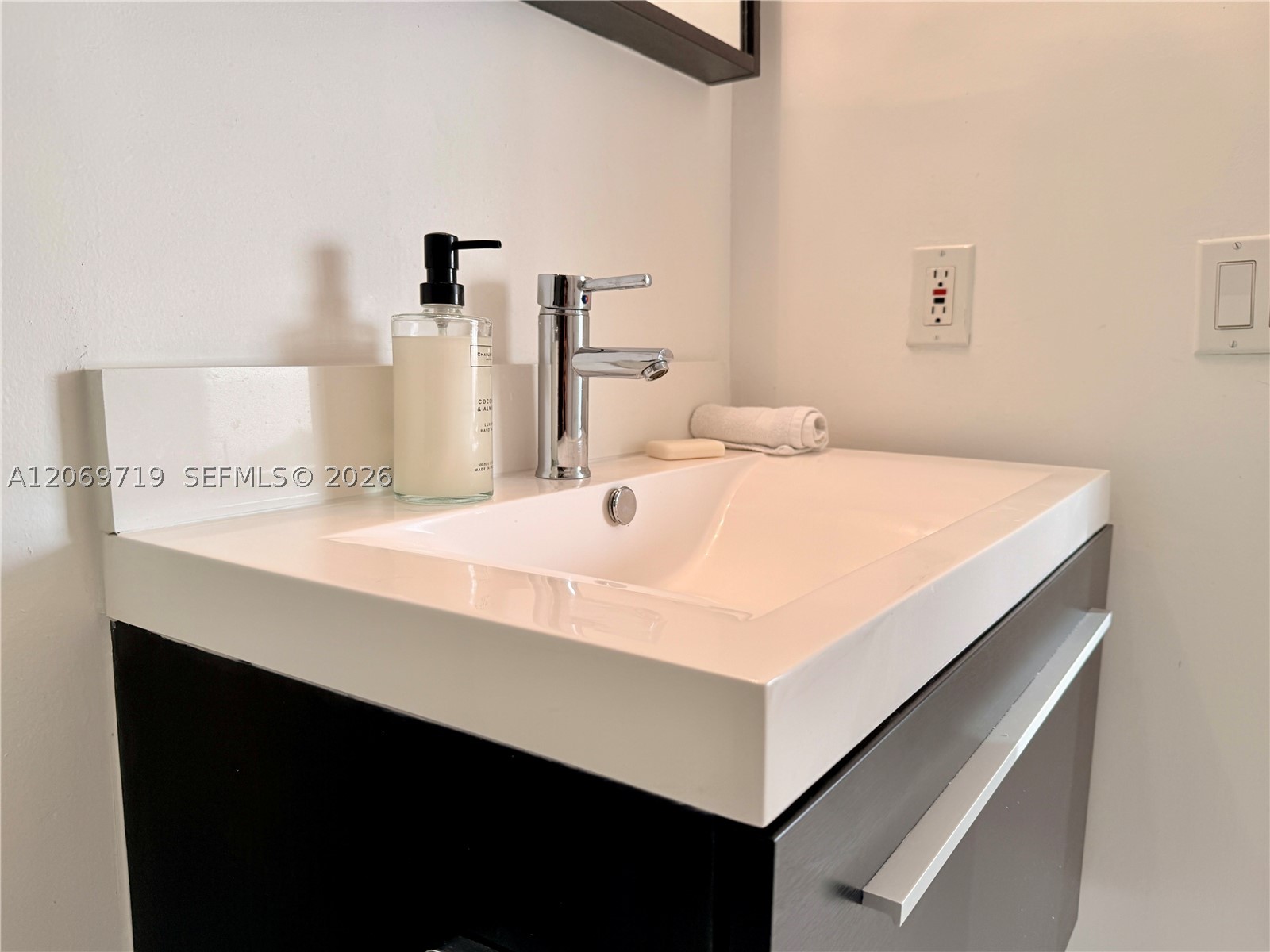 1000 W Island Blvd #1911, Aventura FL 33160
