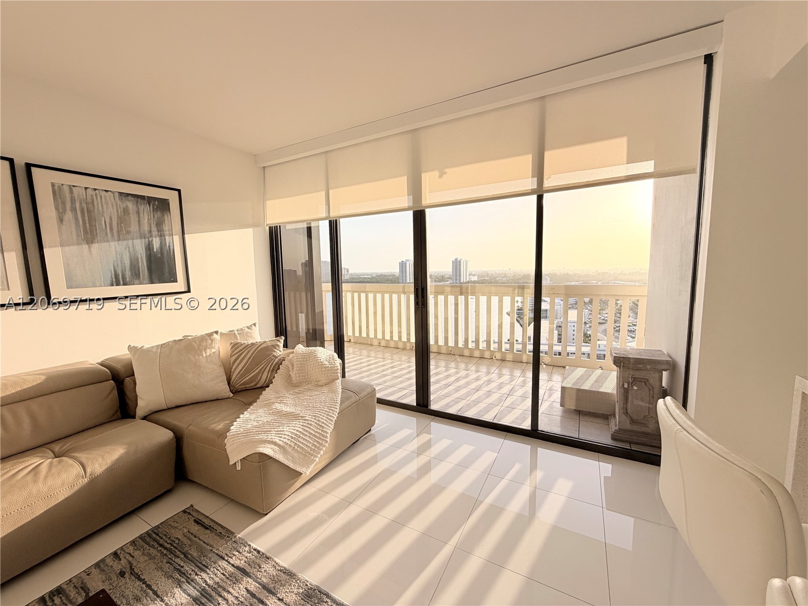 1000 W Island Blvd #1911, Aventura FL 33160