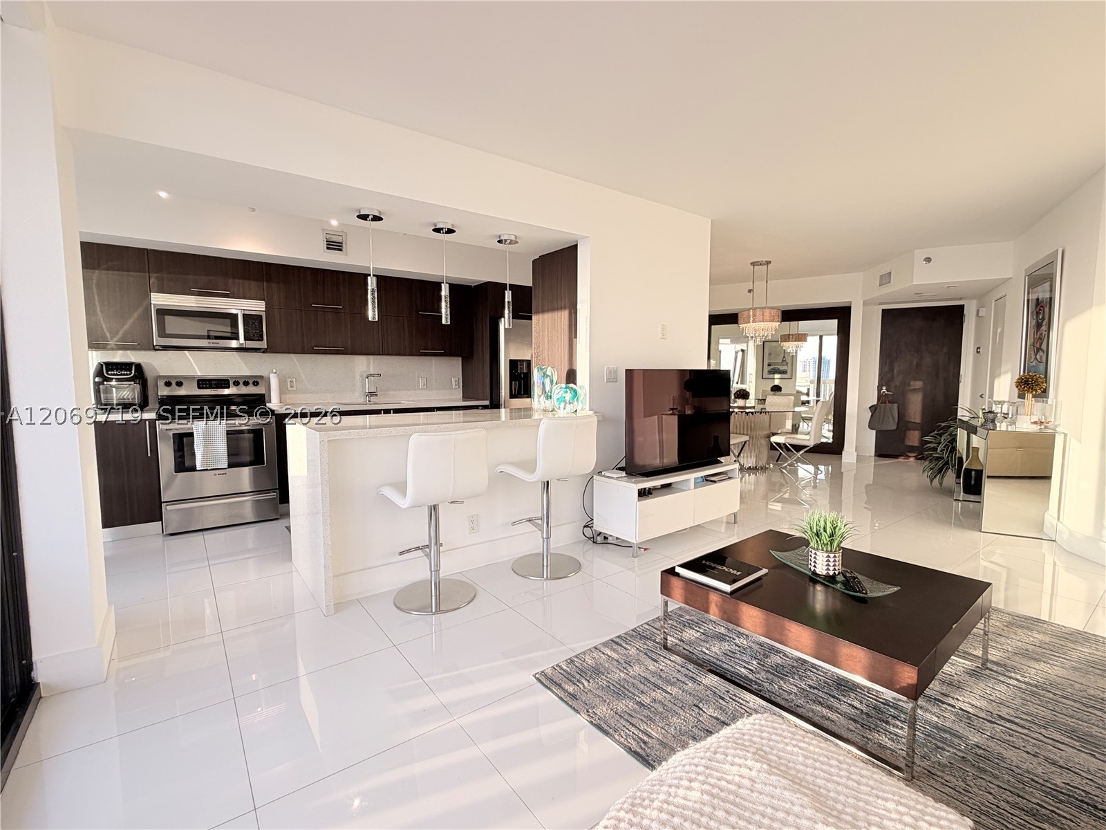 1000 W Island Blvd #1911, Aventura FL 33160