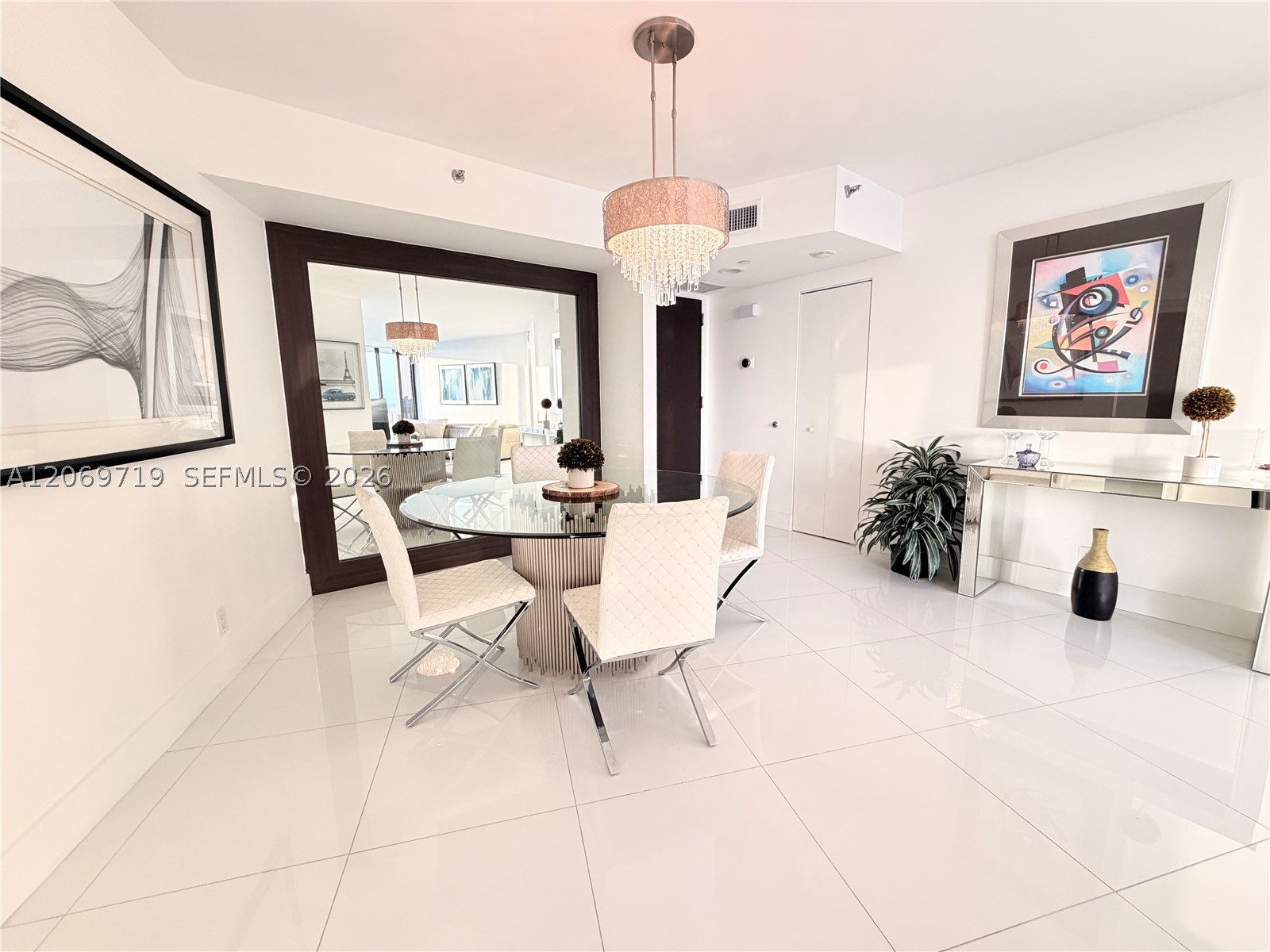 1000 W Island Blvd #1911, Aventura FL 33160
