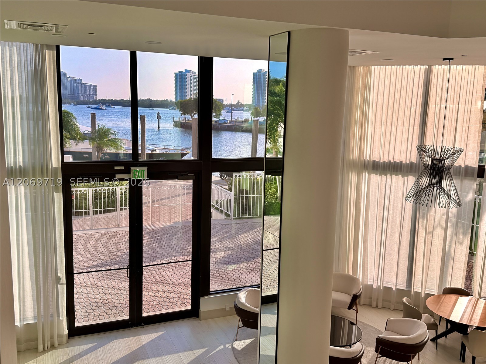 1000 W Island Blvd #1911, Aventura FL 33160