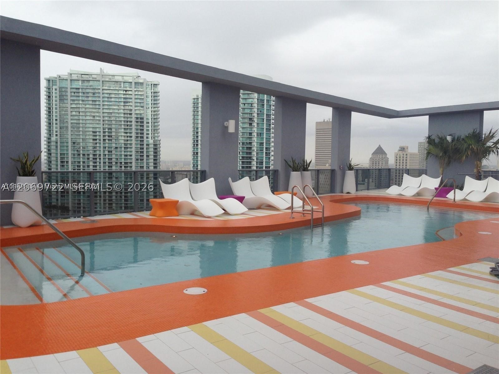 31 SE 6th St #405, Miami FL 33131