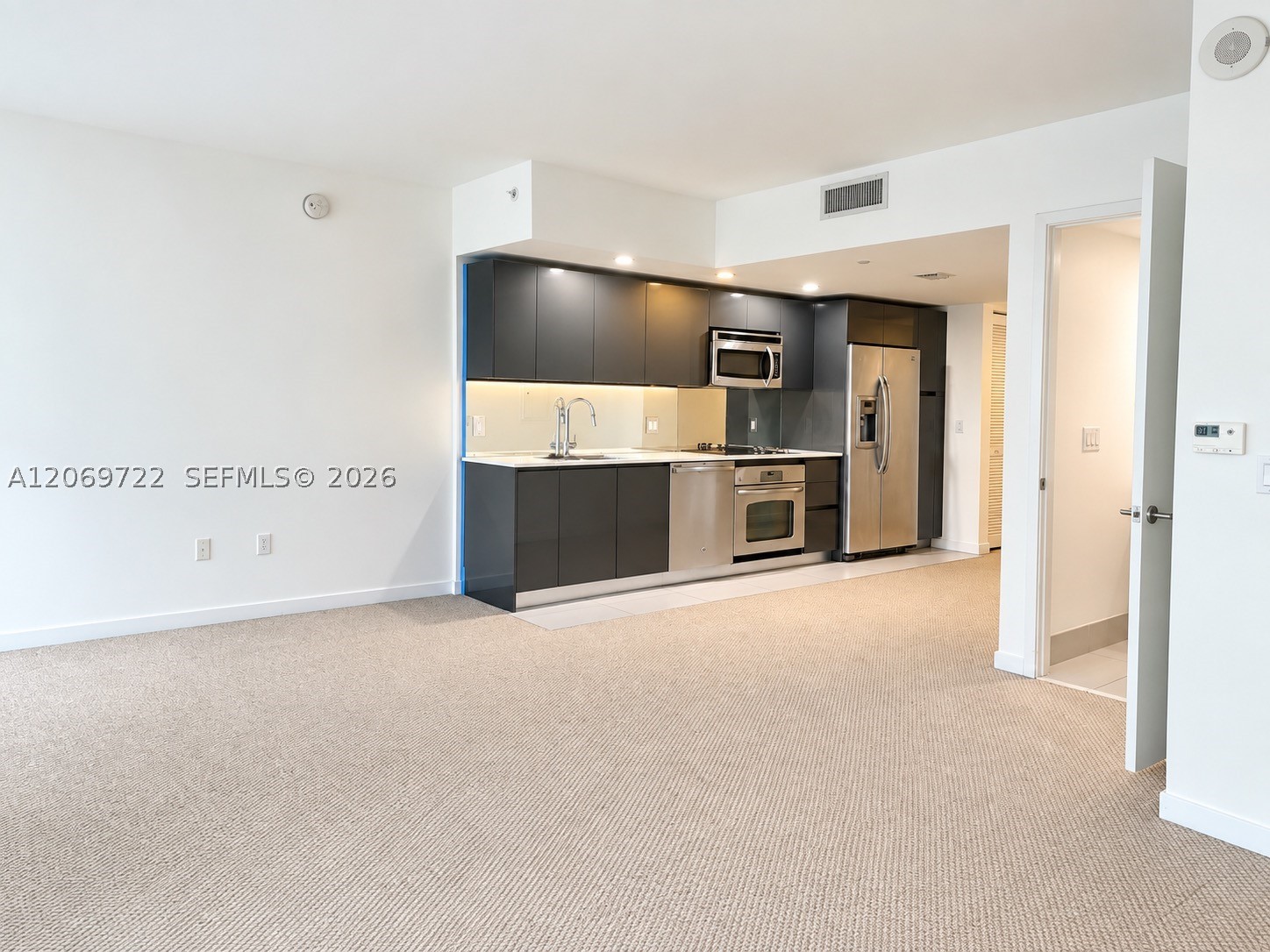 31 SE 6th St #405, Miami FL 33131