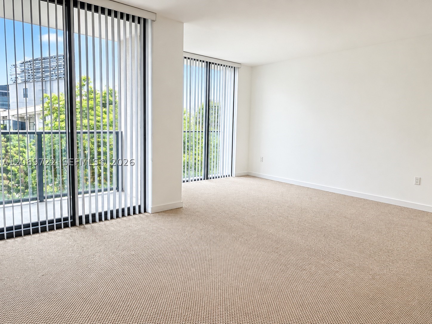 31 SE 6th St #405, Miami FL 33131