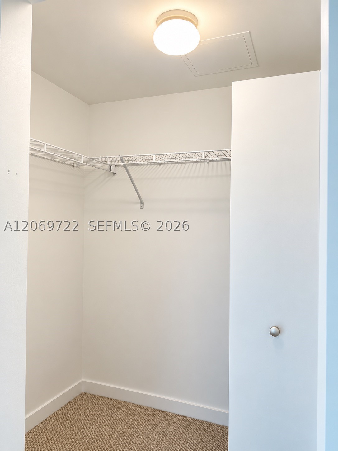 31 SE 6th St #405, Miami FL 33131