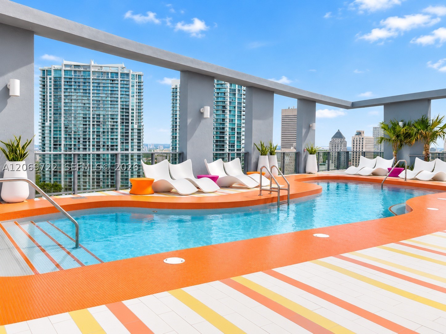 31 SE 6th St #405, Miami FL 33131