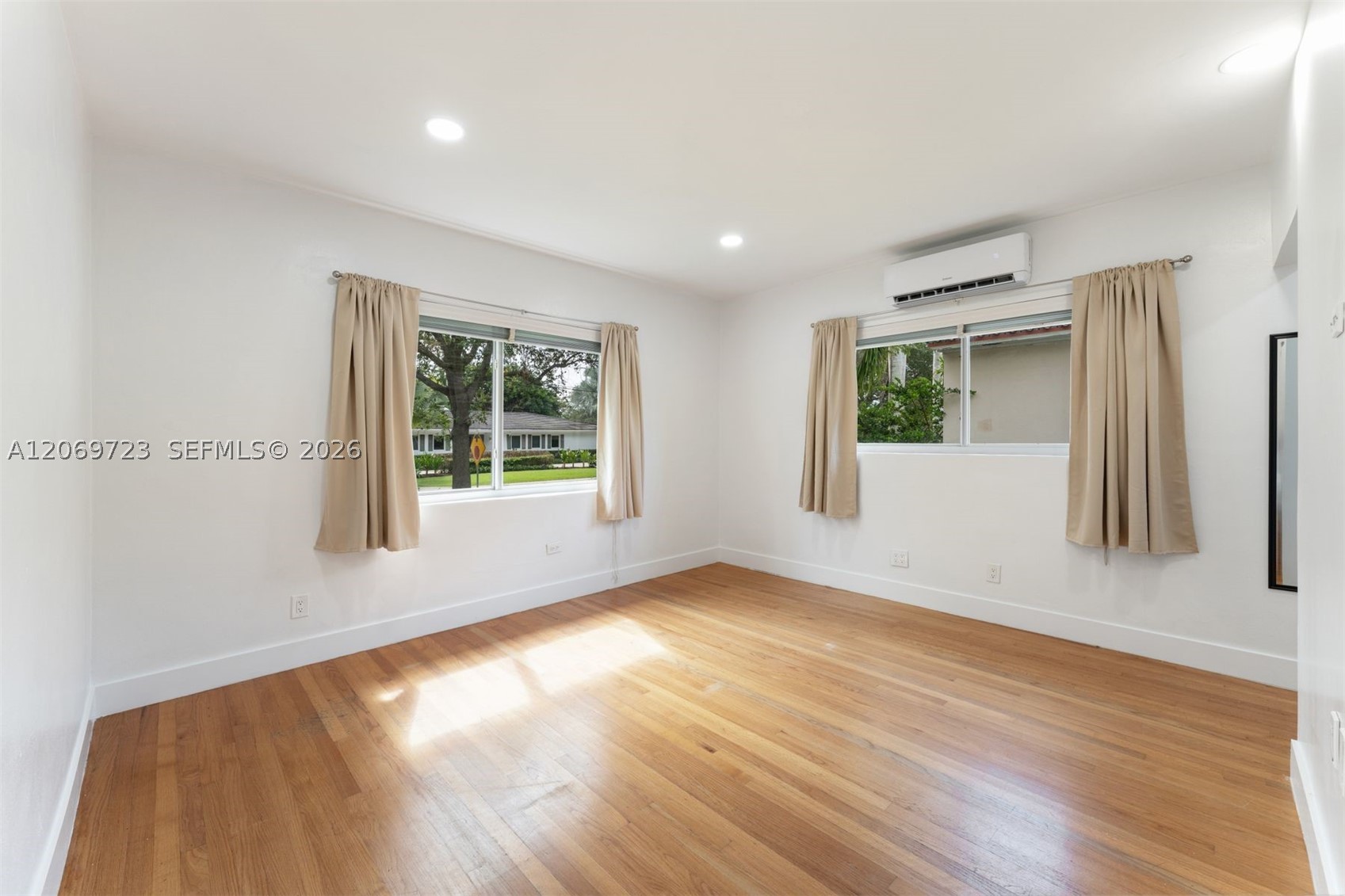 4724 Orduna Dr, Coral Gables FL 33146