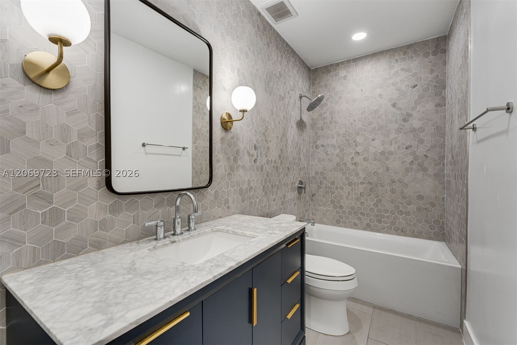 4724 Orduna Dr, Coral Gables FL 33146