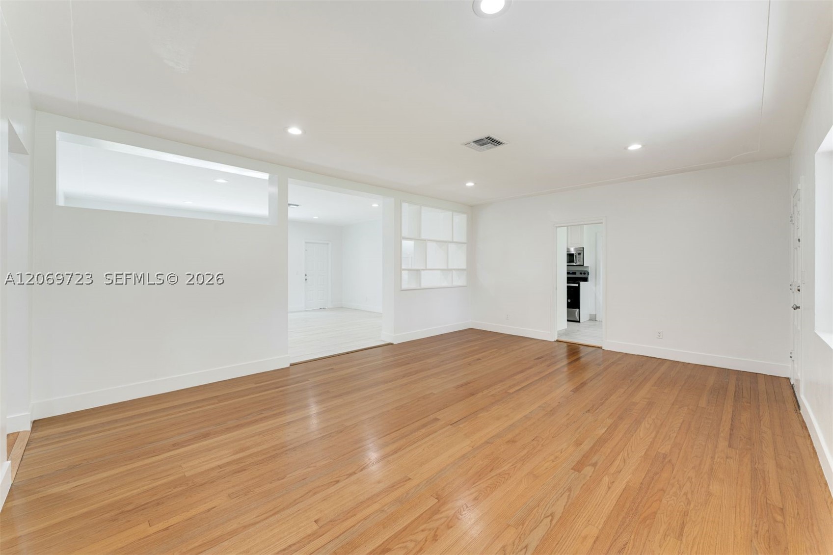4724 Orduna Dr, Coral Gables FL 33146
