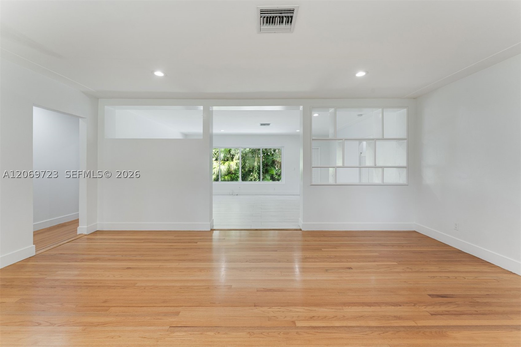 4724 Orduna Dr, Coral Gables FL 33146