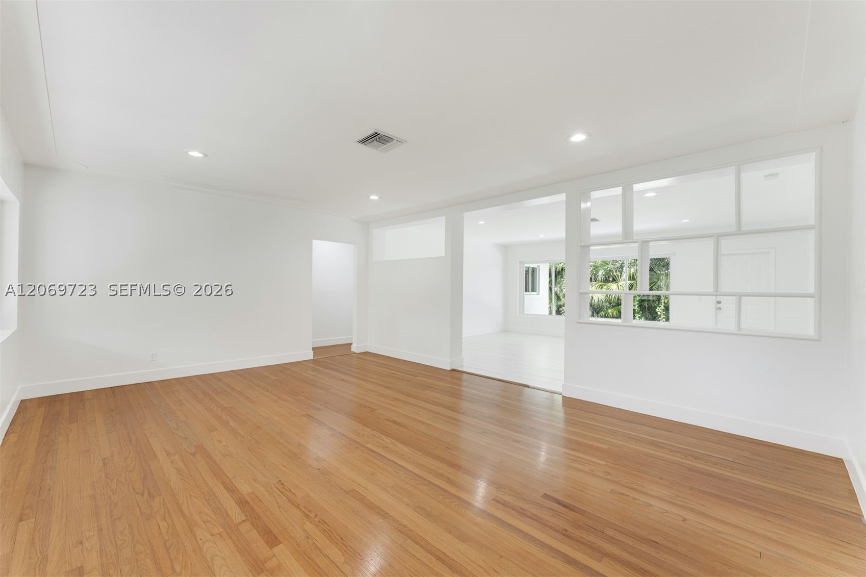 4724 Orduna Dr, Coral Gables FL 33146