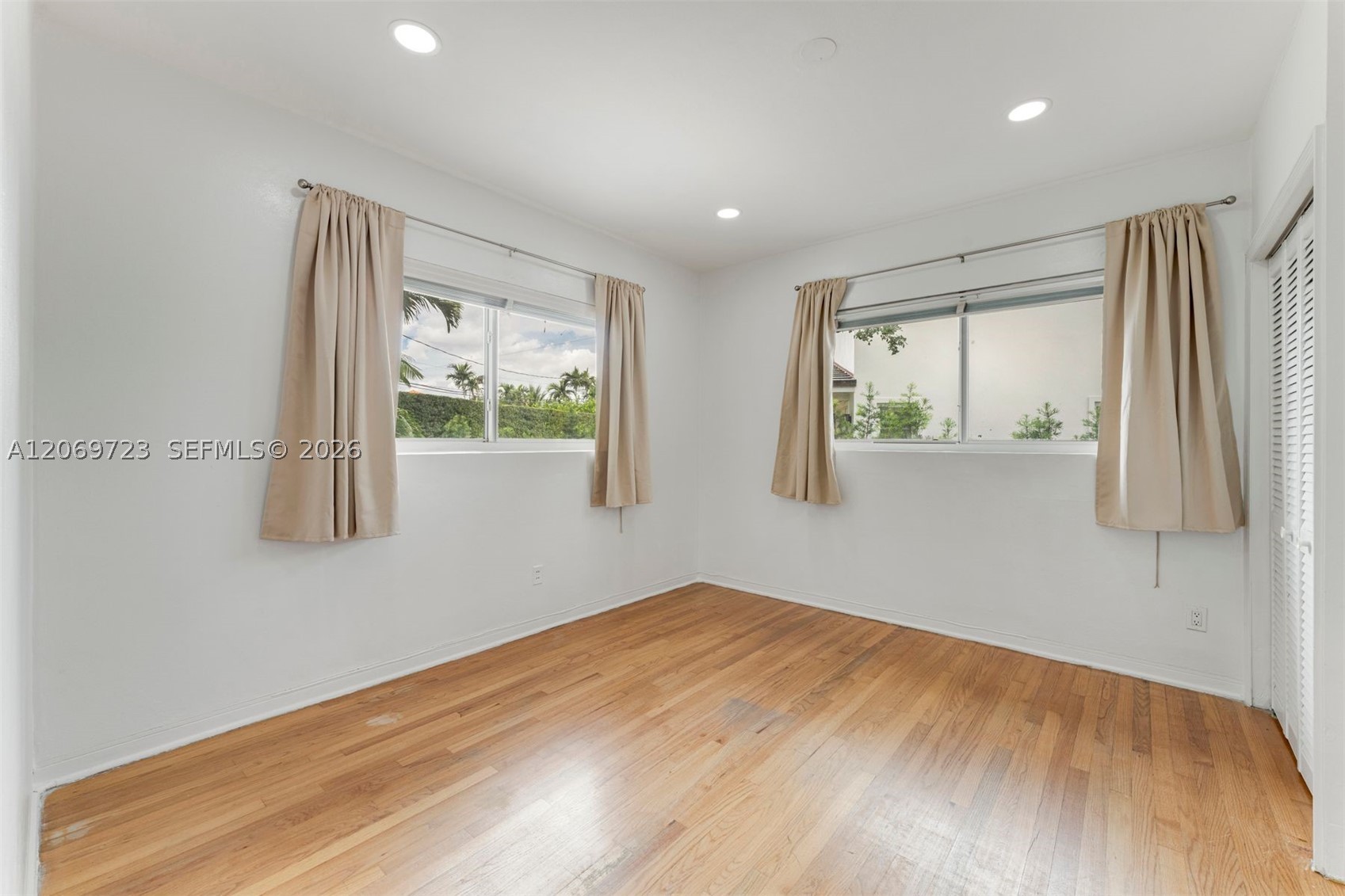 4724 Orduna Dr, Coral Gables FL 33146