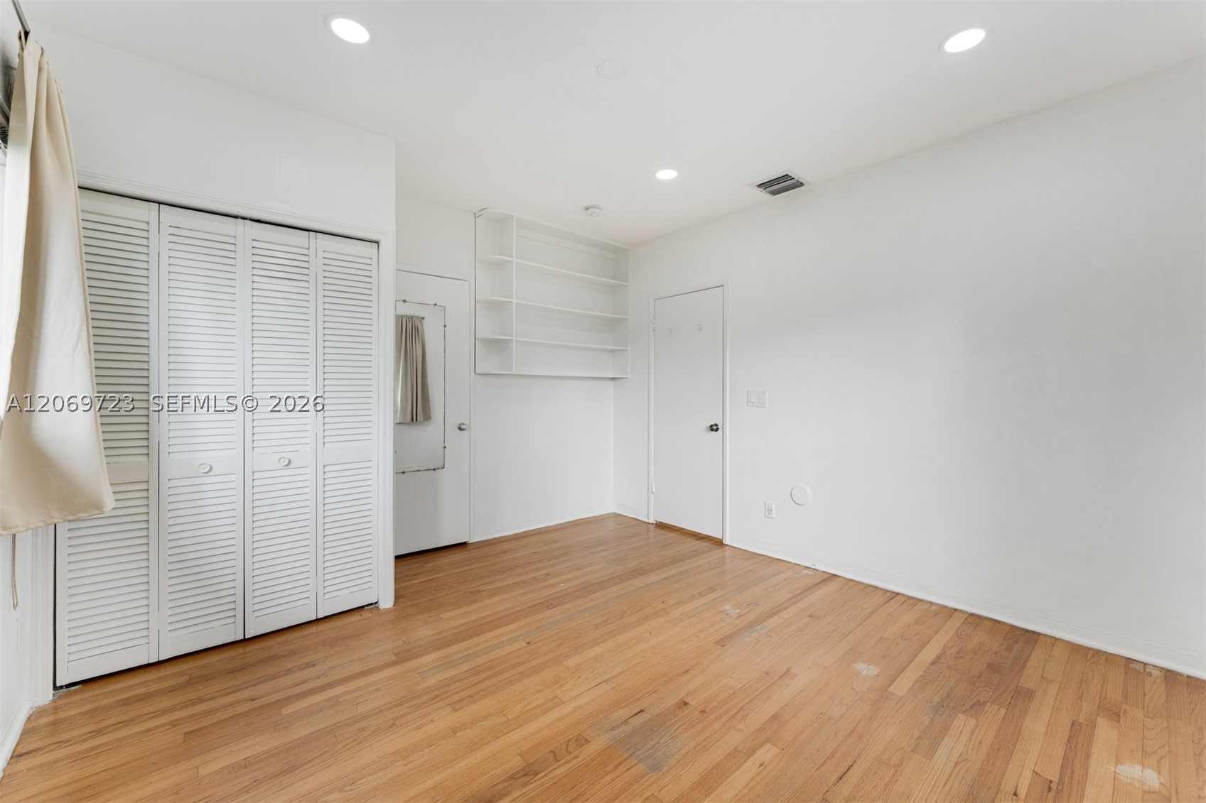 4724 Orduna Dr, Coral Gables FL 33146