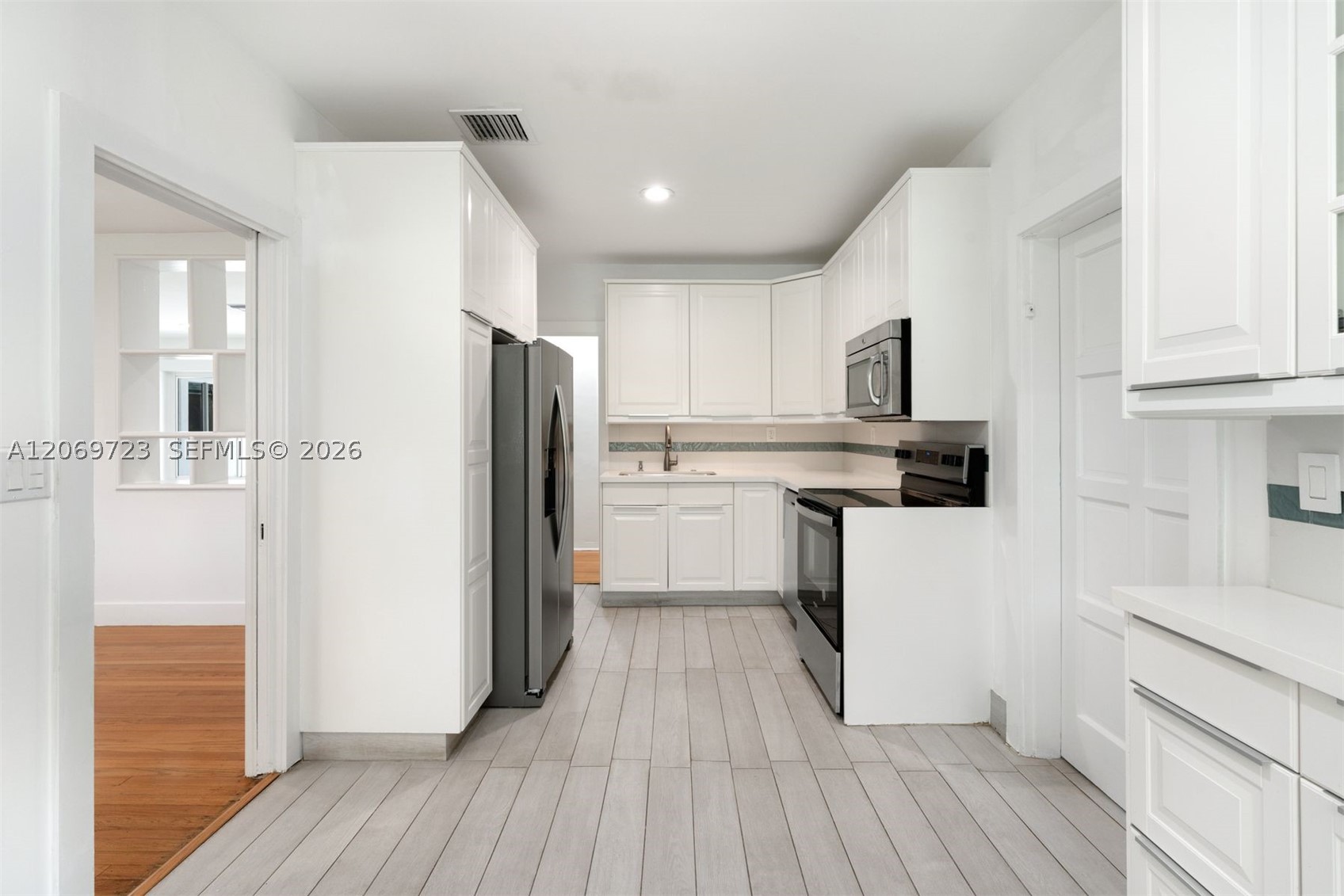 4724 Orduna Dr, Coral Gables FL 33146
