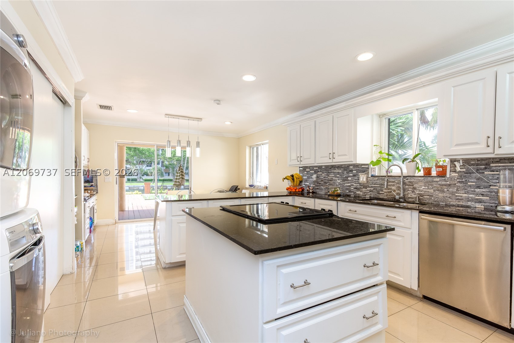 437 Holiday Dr, Hallandale Beach FL 33009