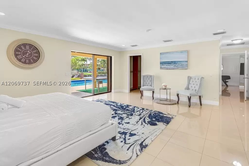 437 Holiday Dr, Hallandale Beach FL 33009