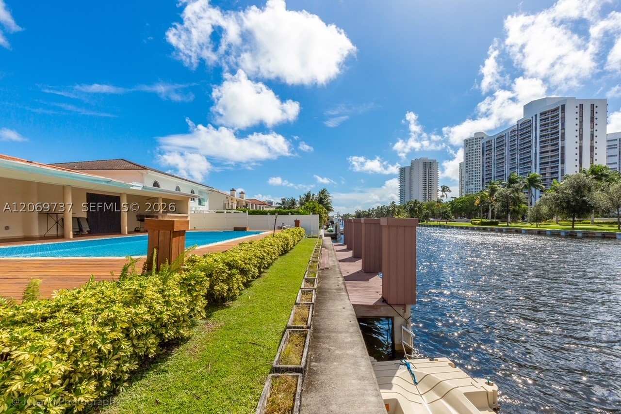 437 Holiday Dr, Hallandale Beach FL 33009