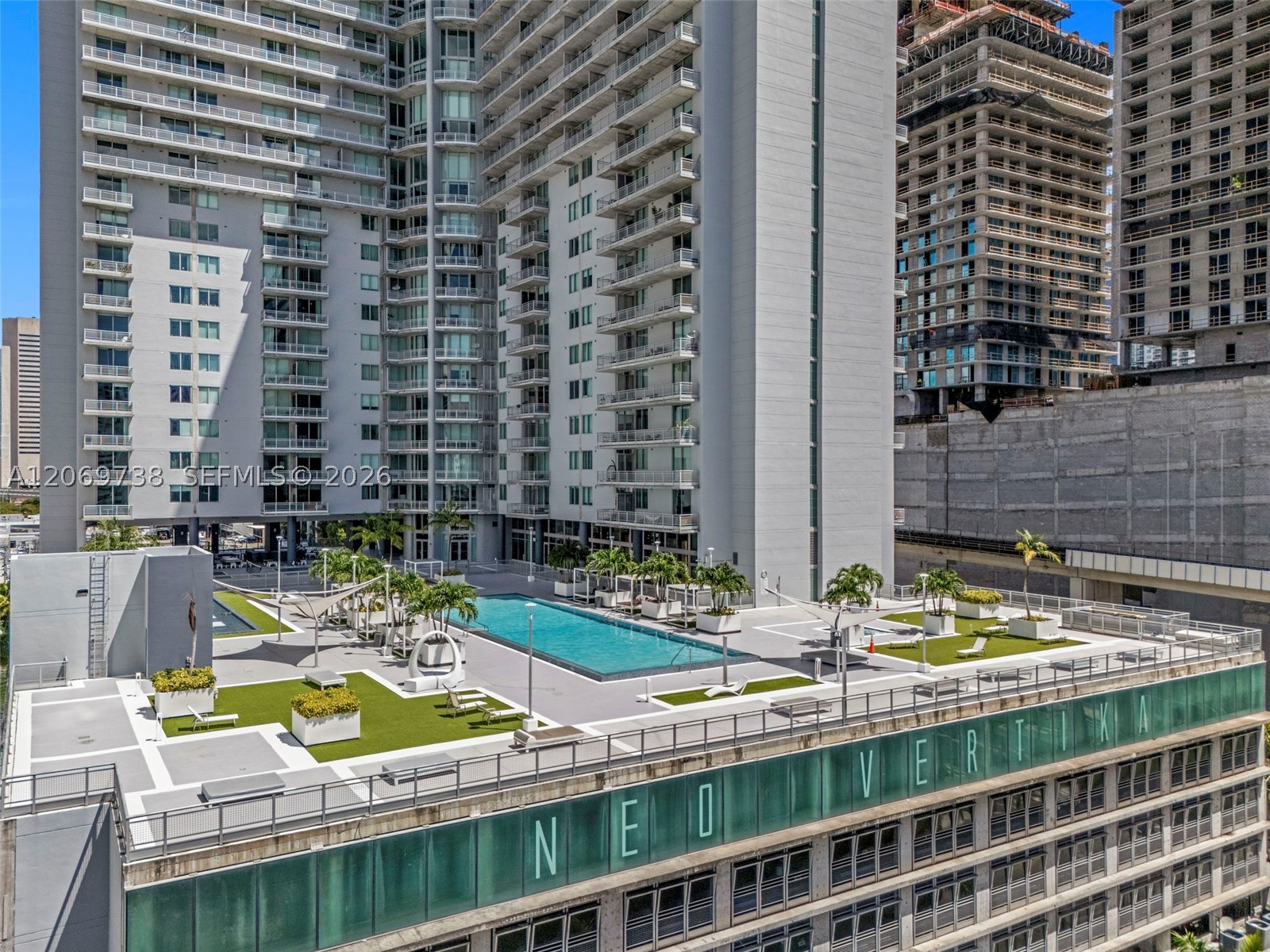 690 SW 1st Ct #2122, Miami FL 33130