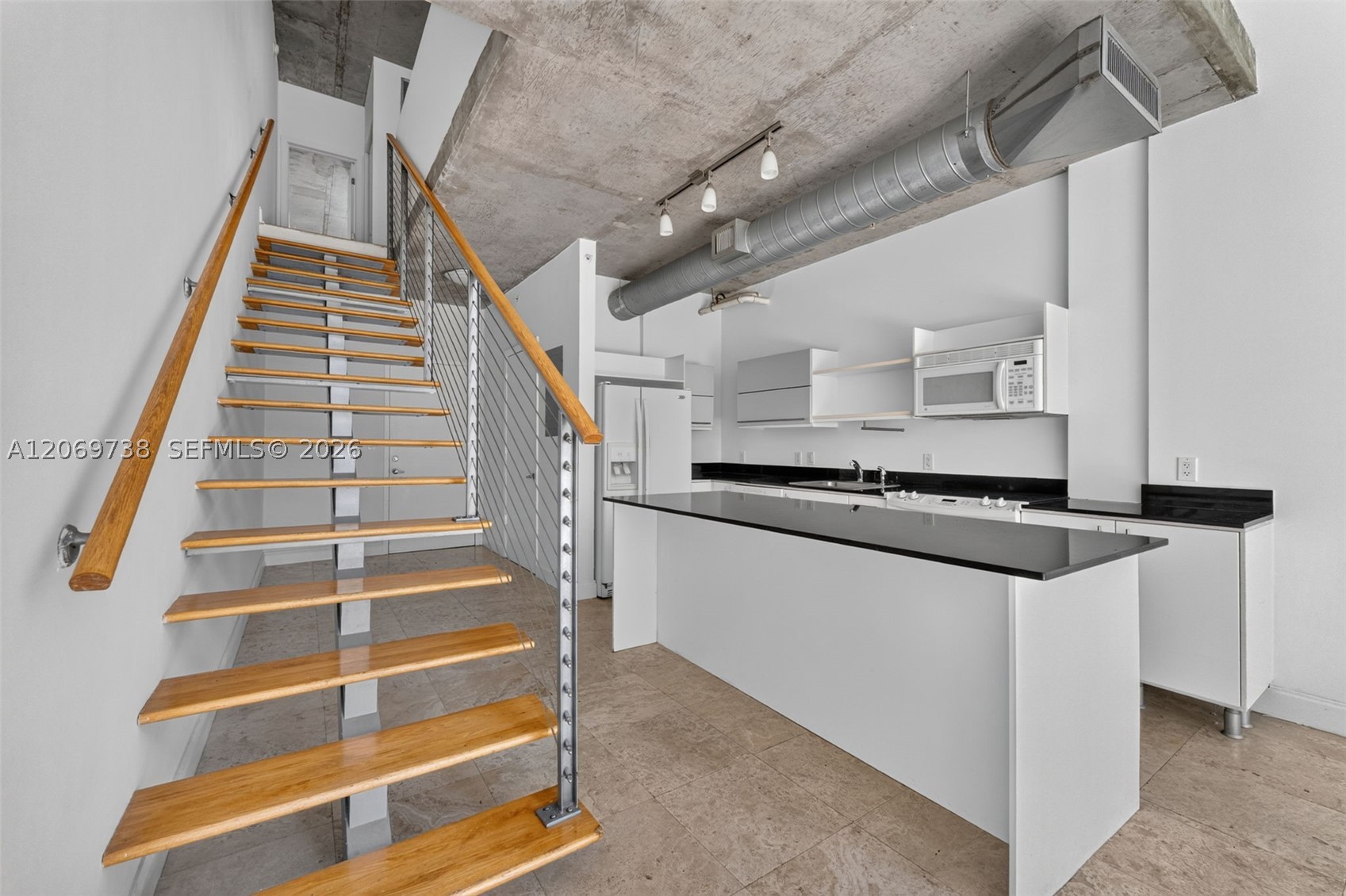 690 SW 1st Ct #2122, Miami FL 33130