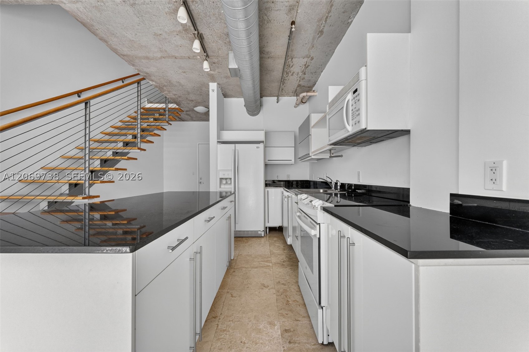 690 SW 1st Ct #2122, Miami FL 33130