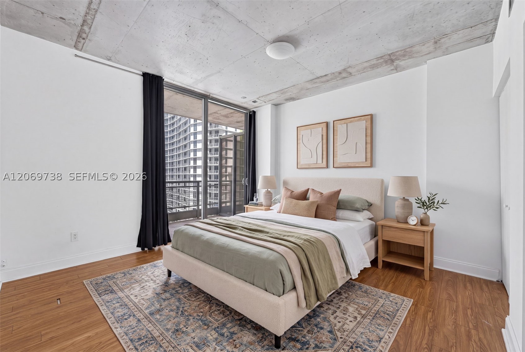 690 SW 1st Ct #2122, Miami FL 33130