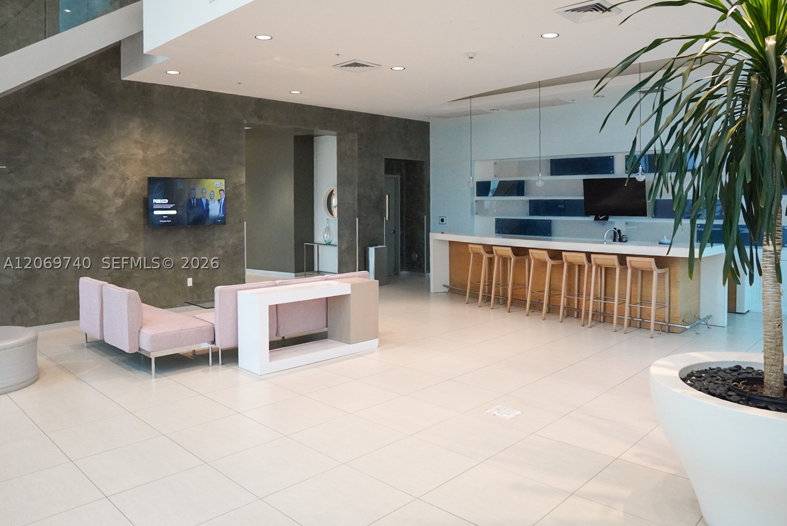 1900 N Bayshore Dr #1618, Miami FL 33132