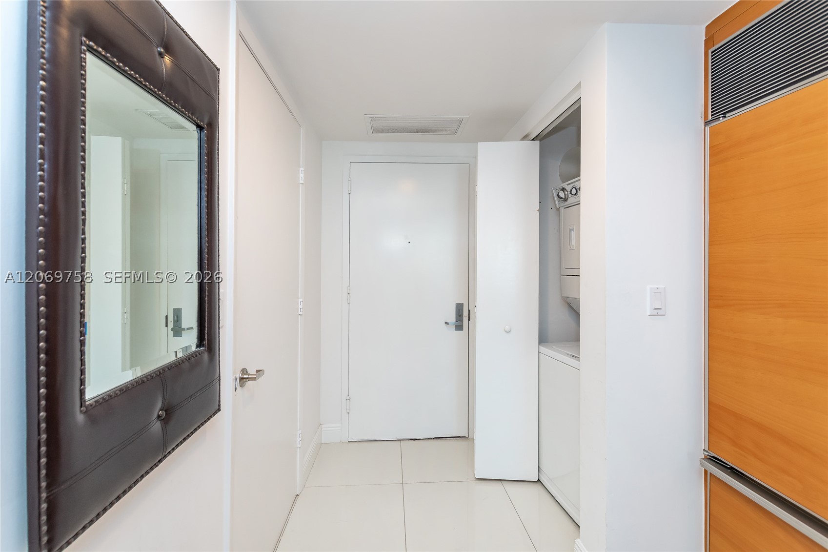 475 Brickell Ave #2908, Miami FL 33131