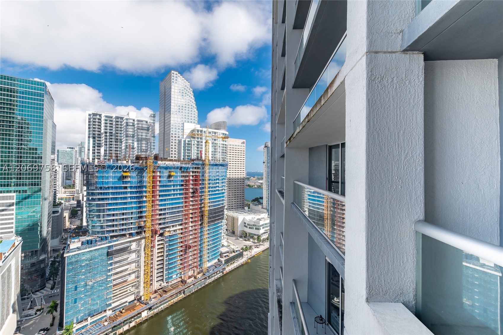 475 Brickell Ave #2908, Miami FL 33131