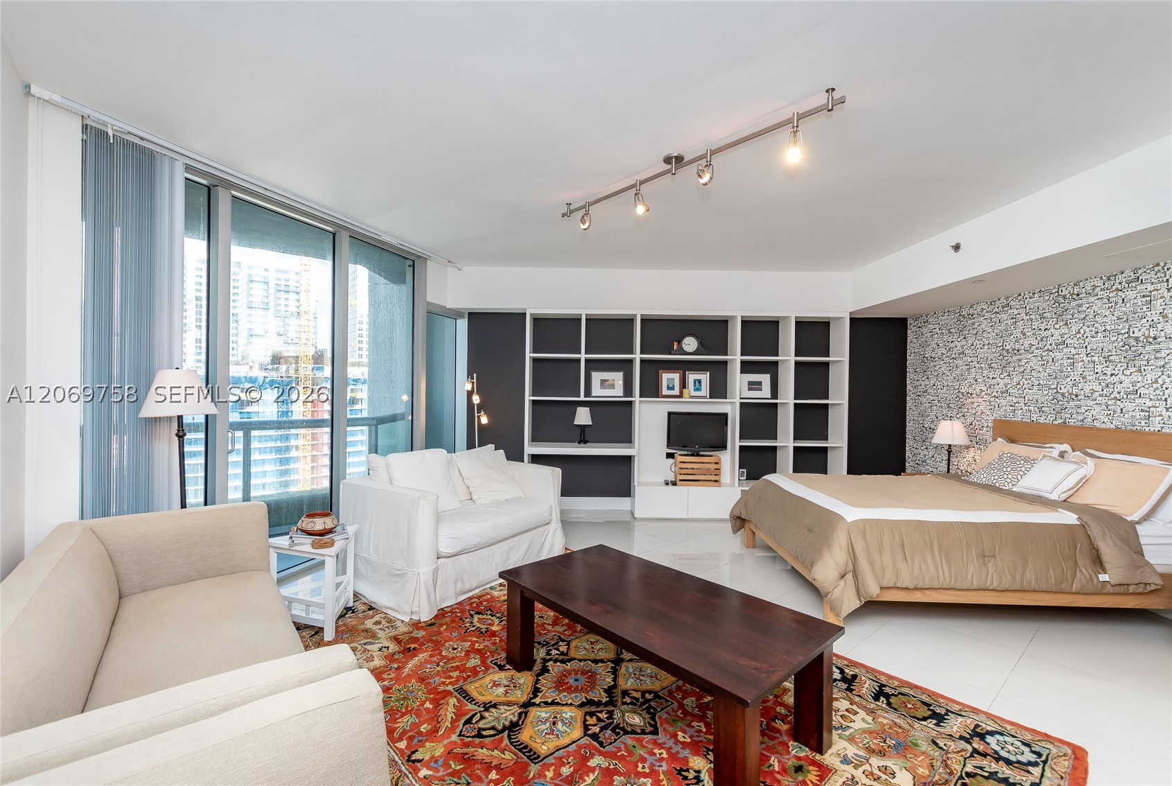 475 Brickell Ave #2908, Miami FL 33131