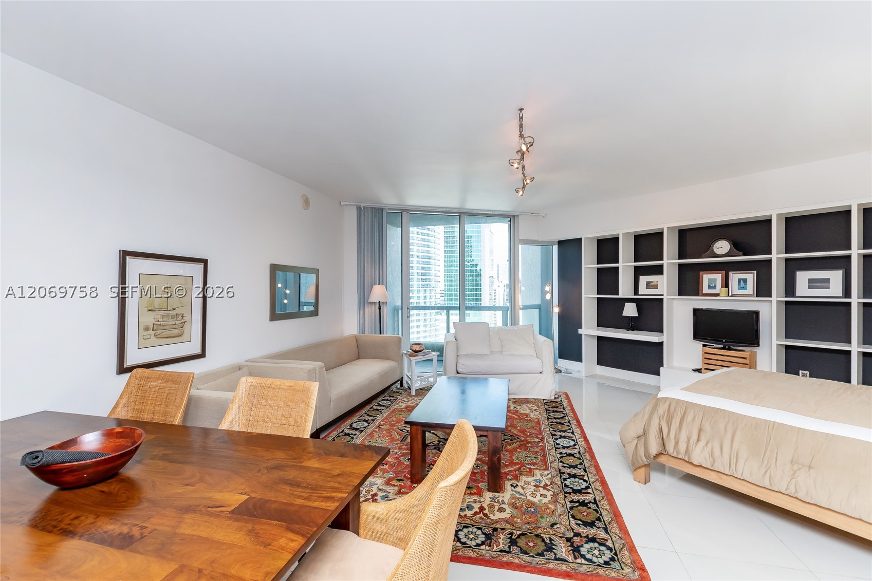 475 Brickell Ave #2908, Miami FL 33131