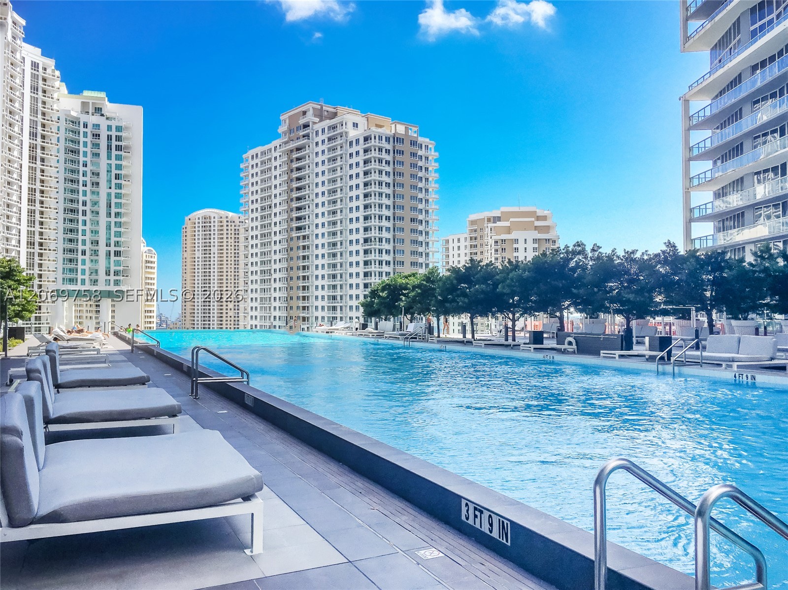 475 Brickell Ave #2908, Miami FL 33131
