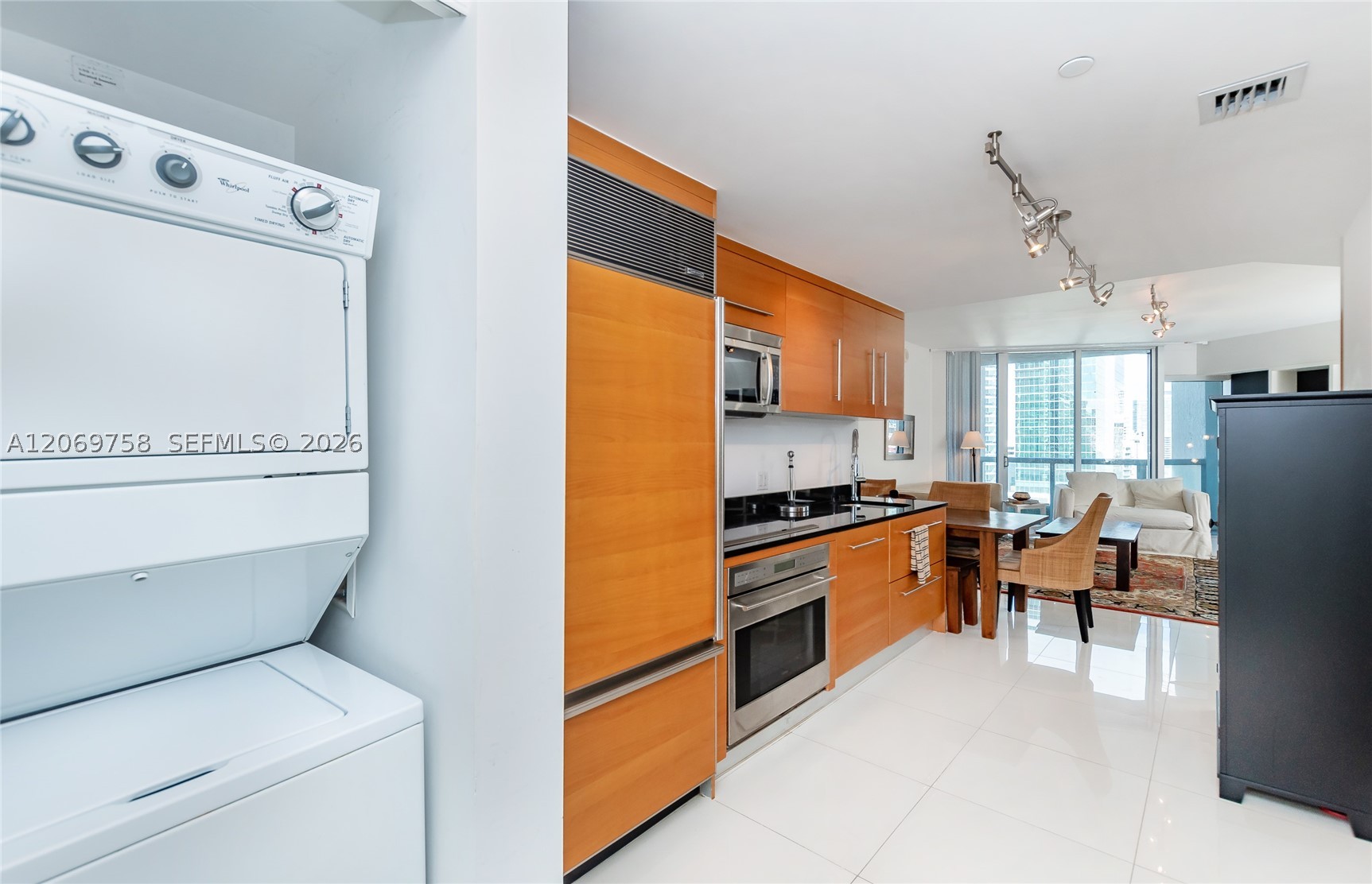 475 Brickell Ave #2908, Miami FL 33131