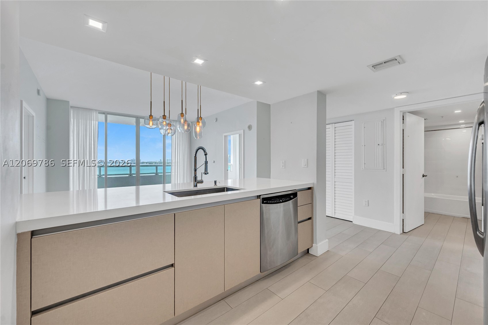 1800 N Bayshore Dr #809, Miami FL 33132