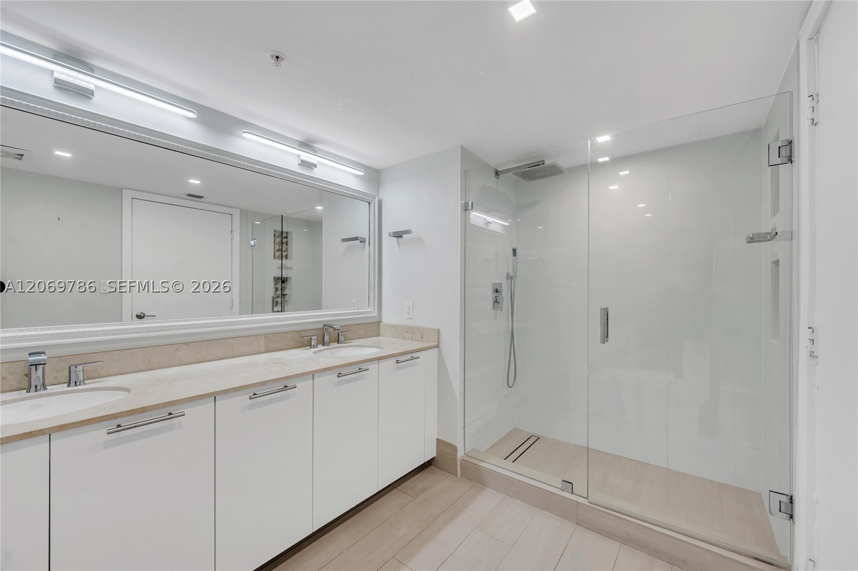 1800 N Bayshore Dr #809, Miami FL 33132