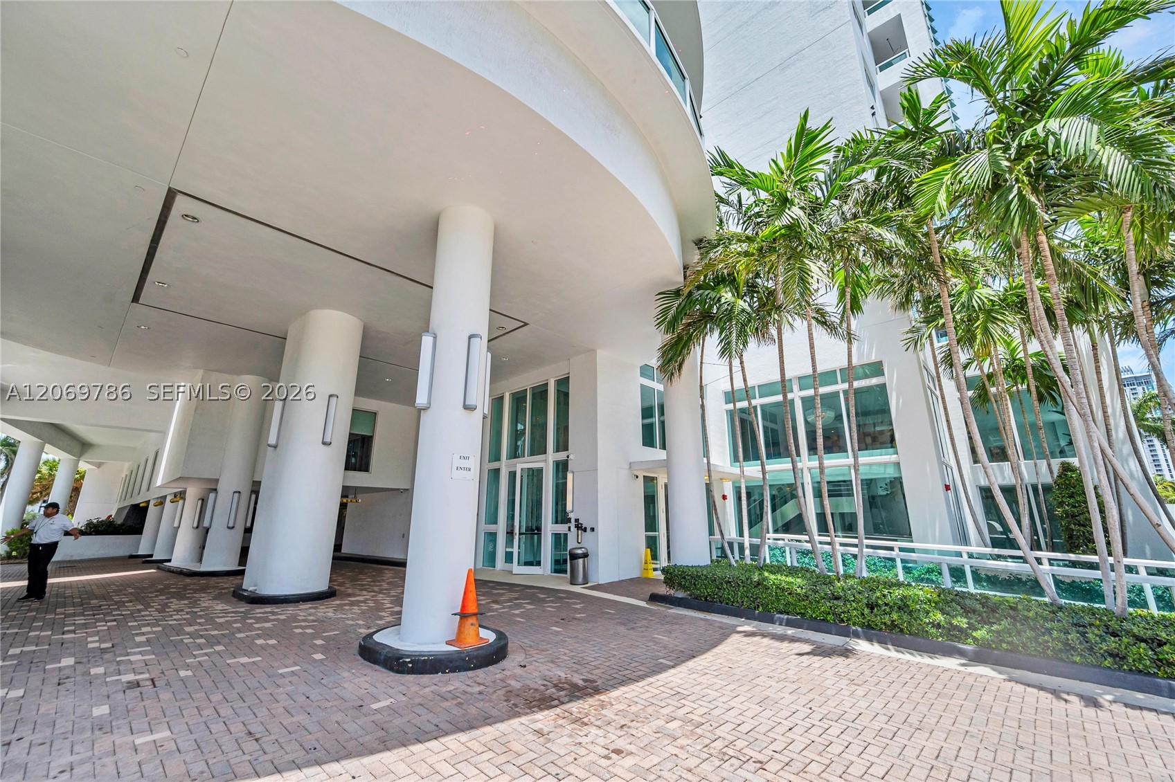 1800 N Bayshore Dr #809, Miami FL 33132