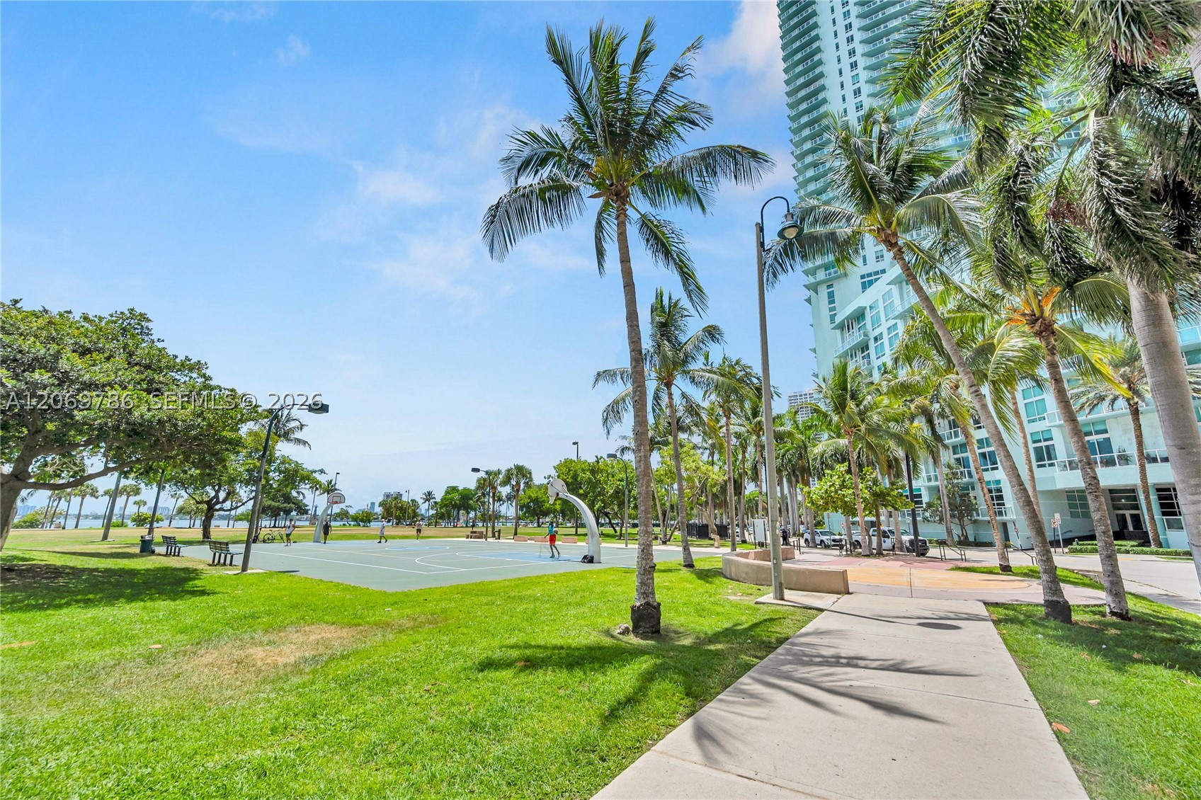 1800 N Bayshore Dr #809, Miami FL 33132