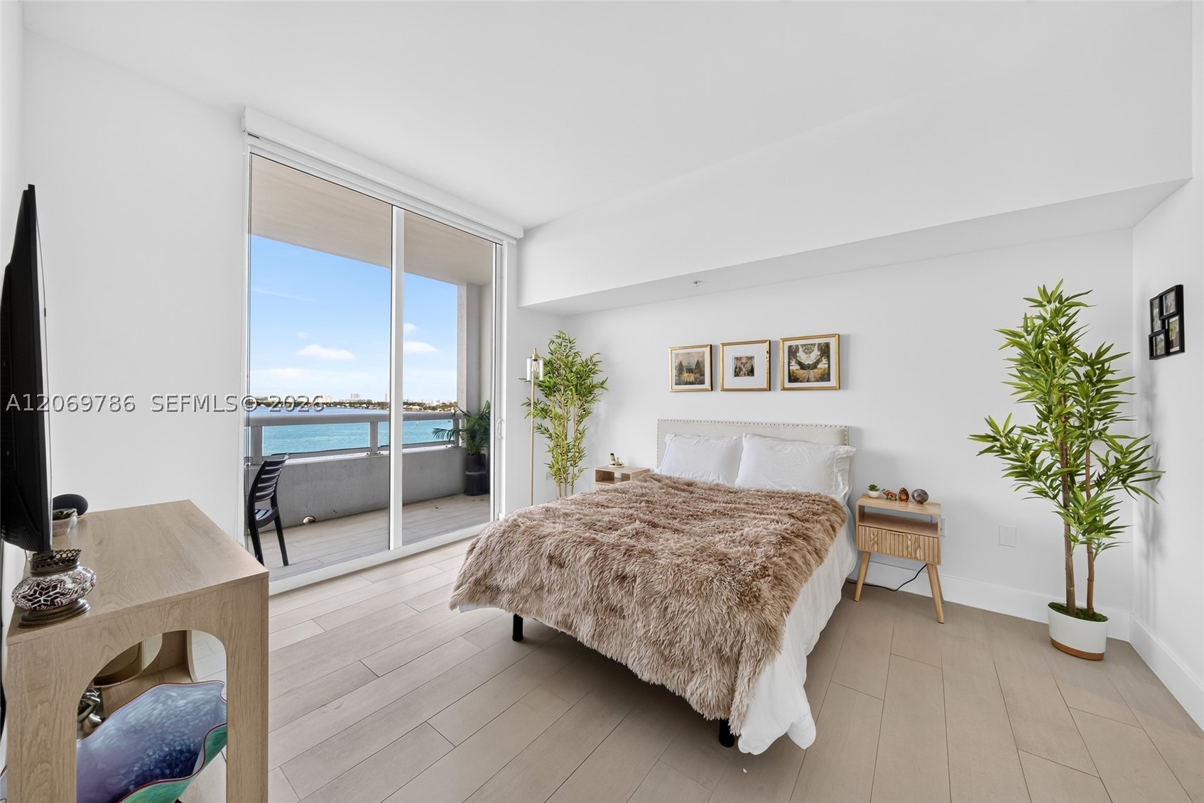 1800 N Bayshore Dr #809, Miami FL 33132